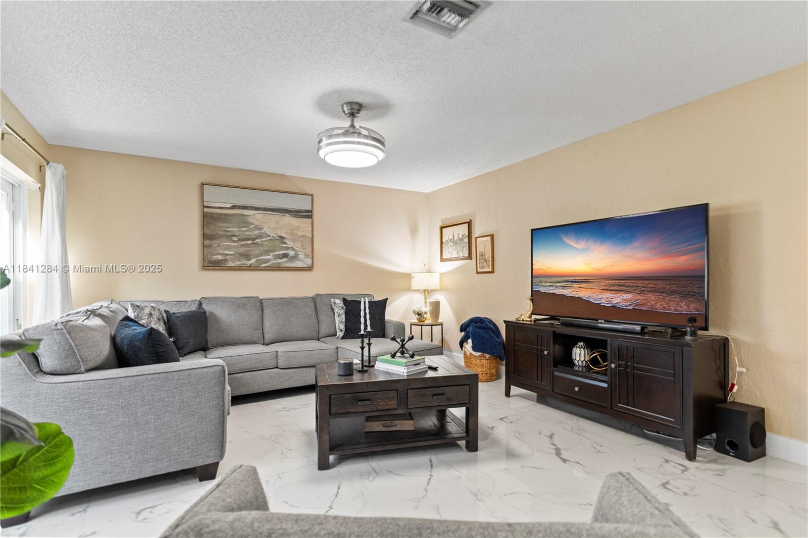 11085 Neptune Dr