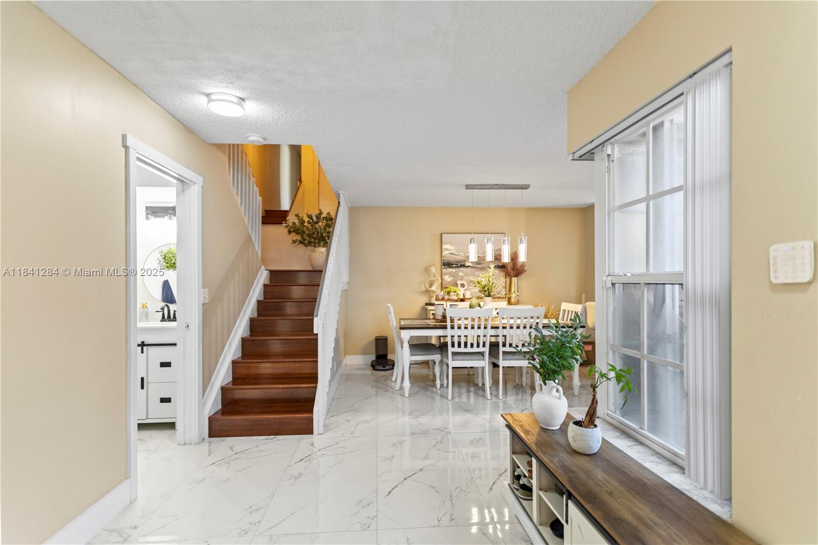 11085 Neptune Dr