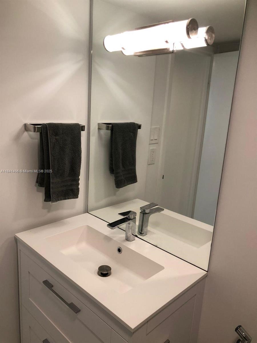 100 Bayview Dr # 1908