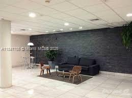 1035 West Ave # 302