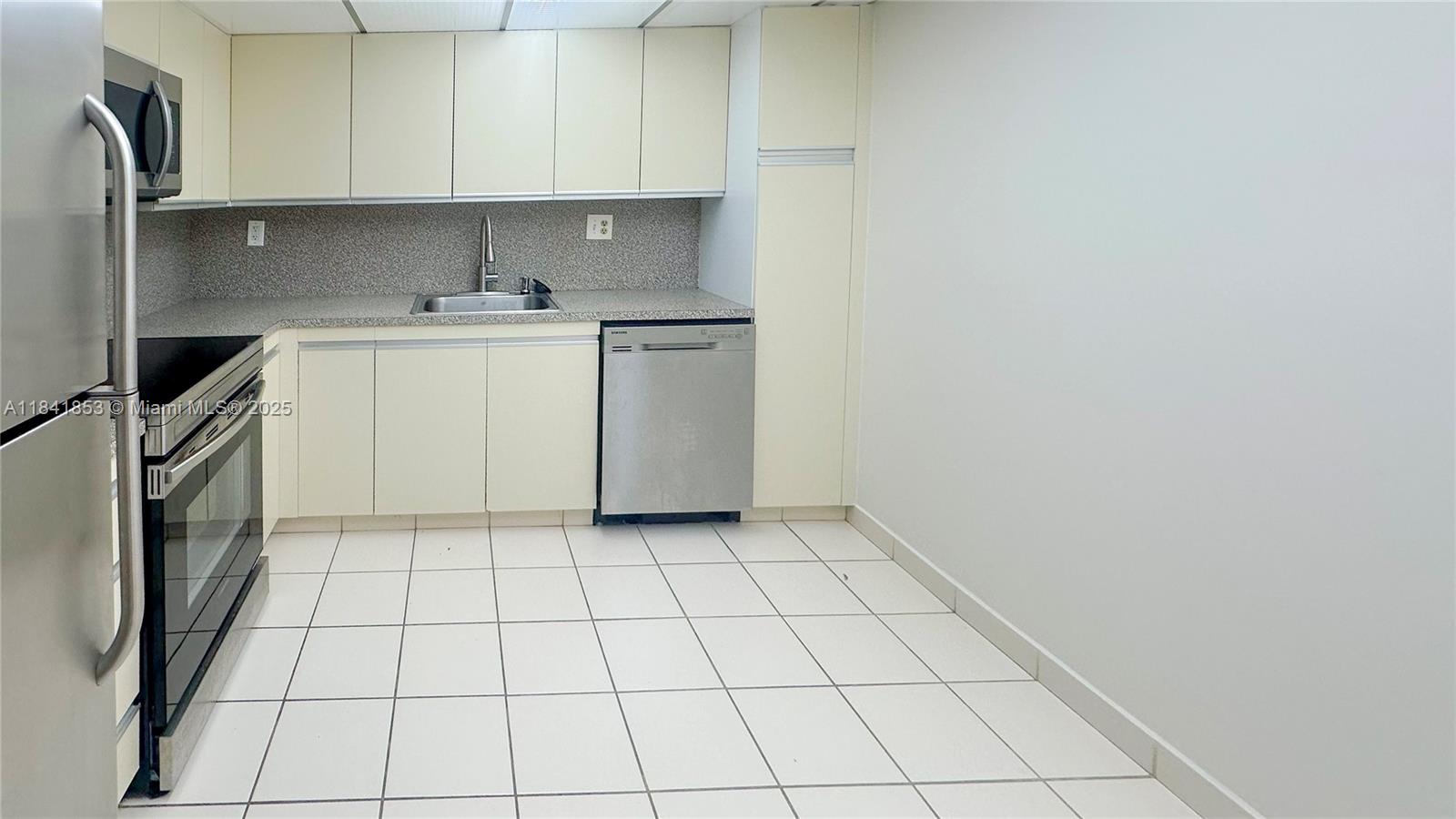 18151 NE 31st Ct # 1603