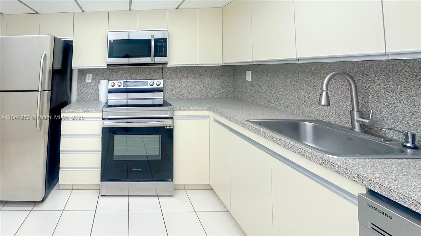 18151 NE 31st Ct # 1603