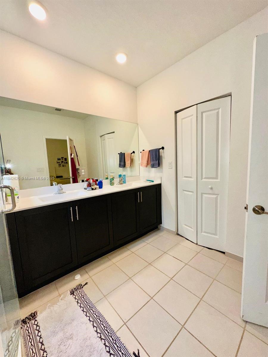 1333 SE 27th Ter # 1333