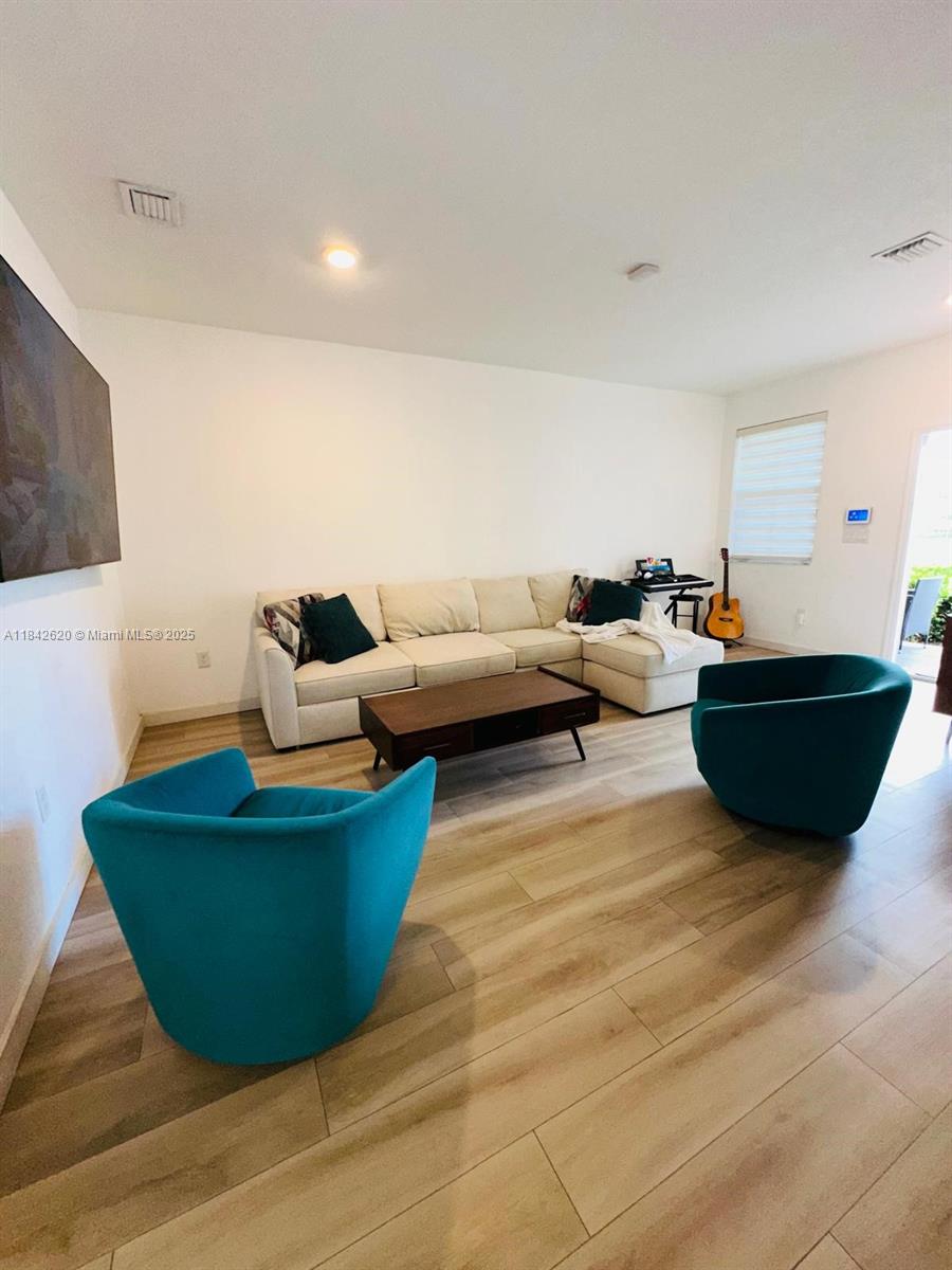 1333 SE 27th Ter # 1333