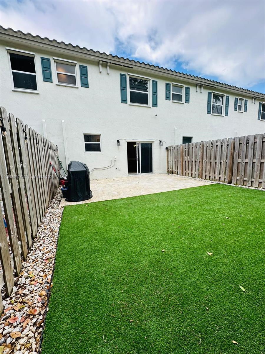 1333 SE 27th Ter # 1333