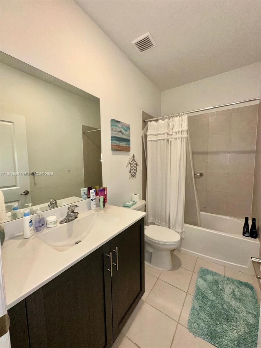 1333 SE 27th Ter # 1333