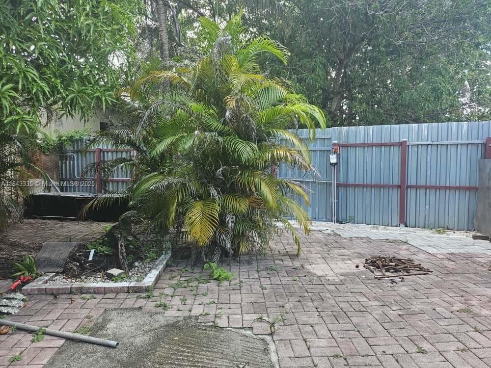 1320 Dunad Ave, Opa-Locka