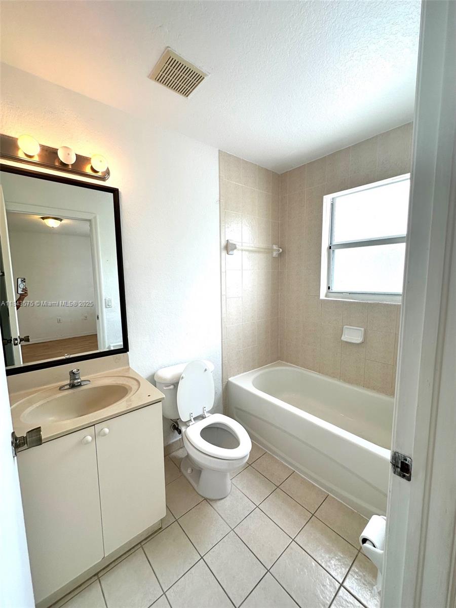 1685 SE 31st Ct