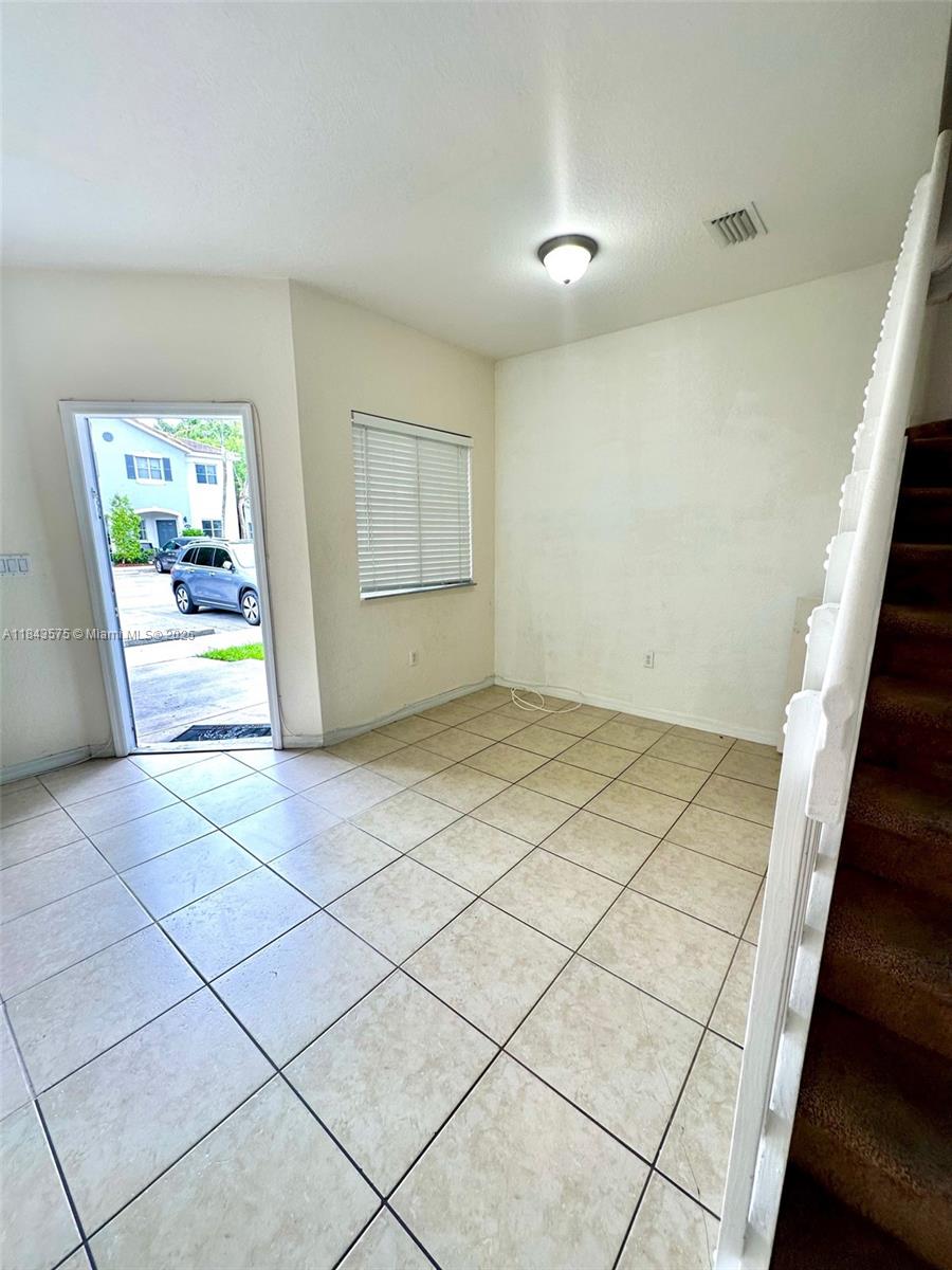 1685 SE 31st Ct