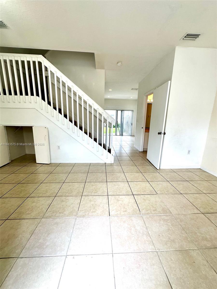 1685 SE 31st Ct