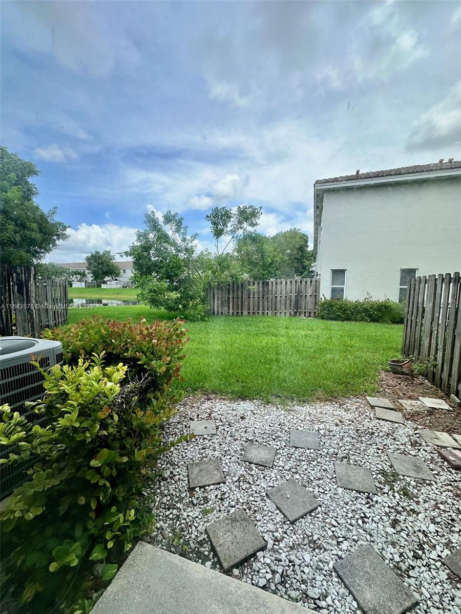 1685 SE 31st Ct
