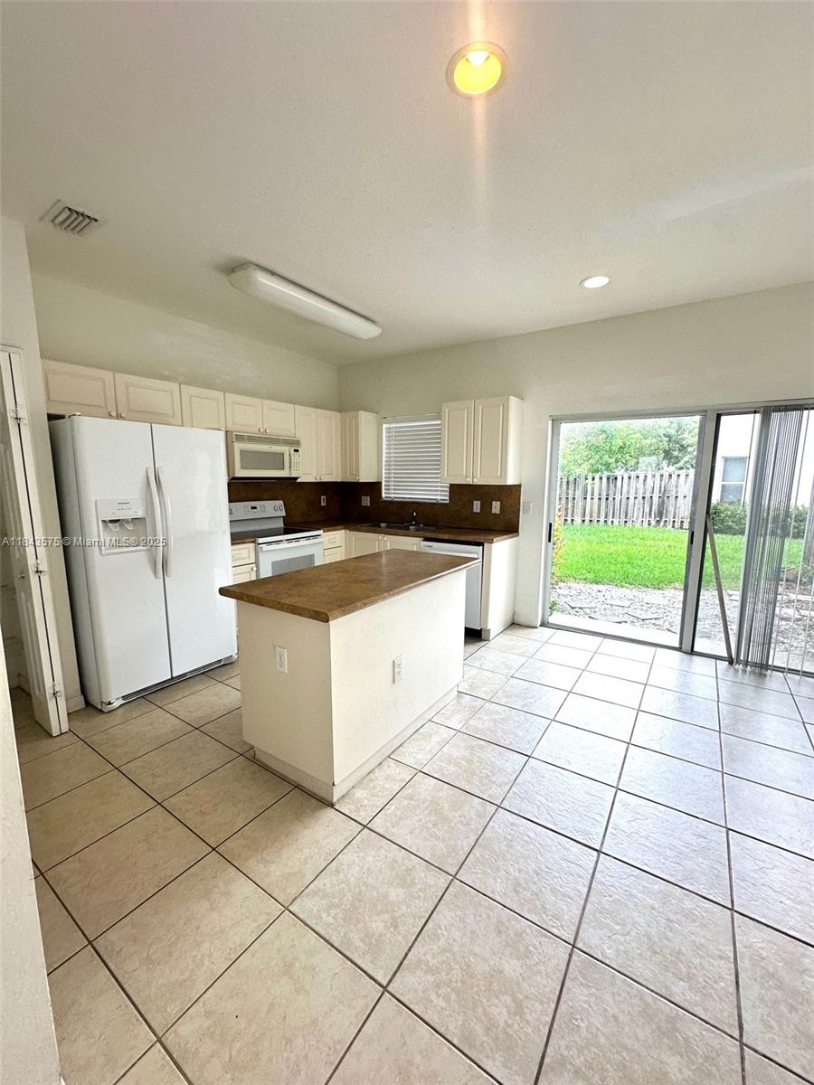 1685 SE 31st Ct
