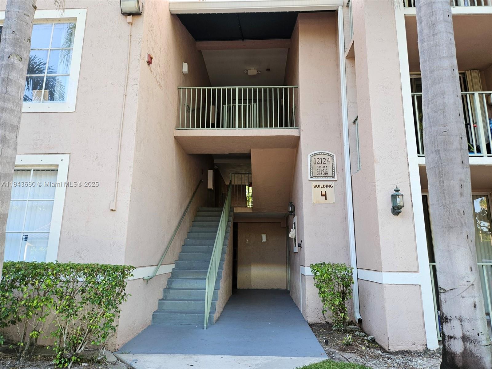 12124 Saint Andrews Pl # 204