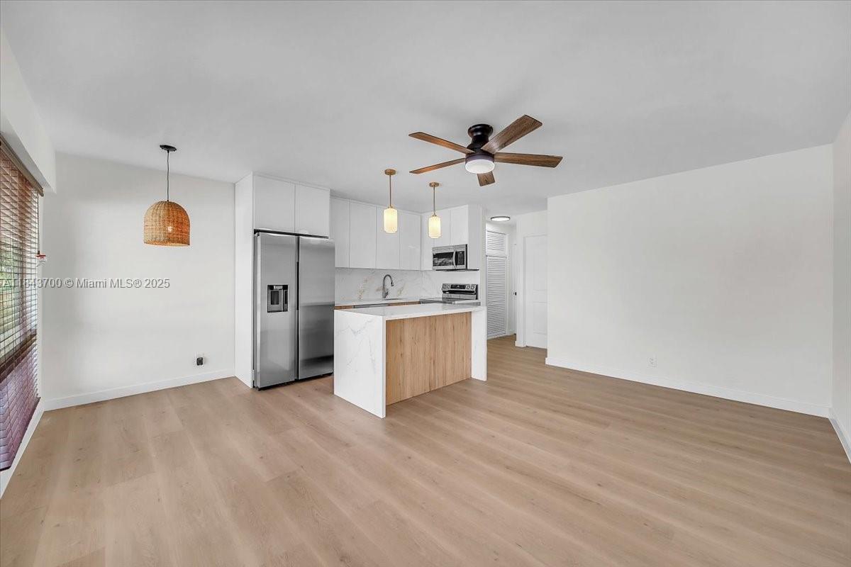 2716 NE 30th Pl # 104C