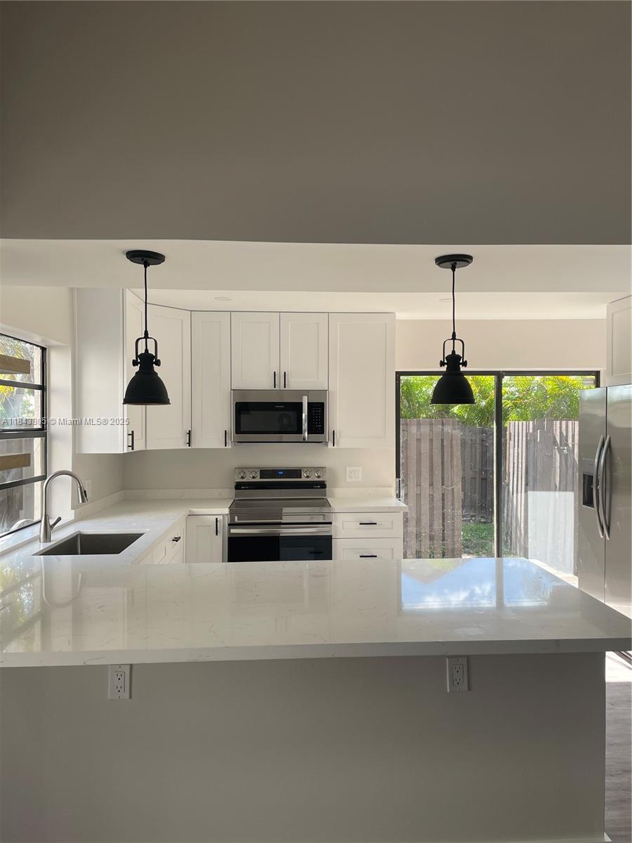 11439 SW 132nd Pl # 3 Unit: 73-3
