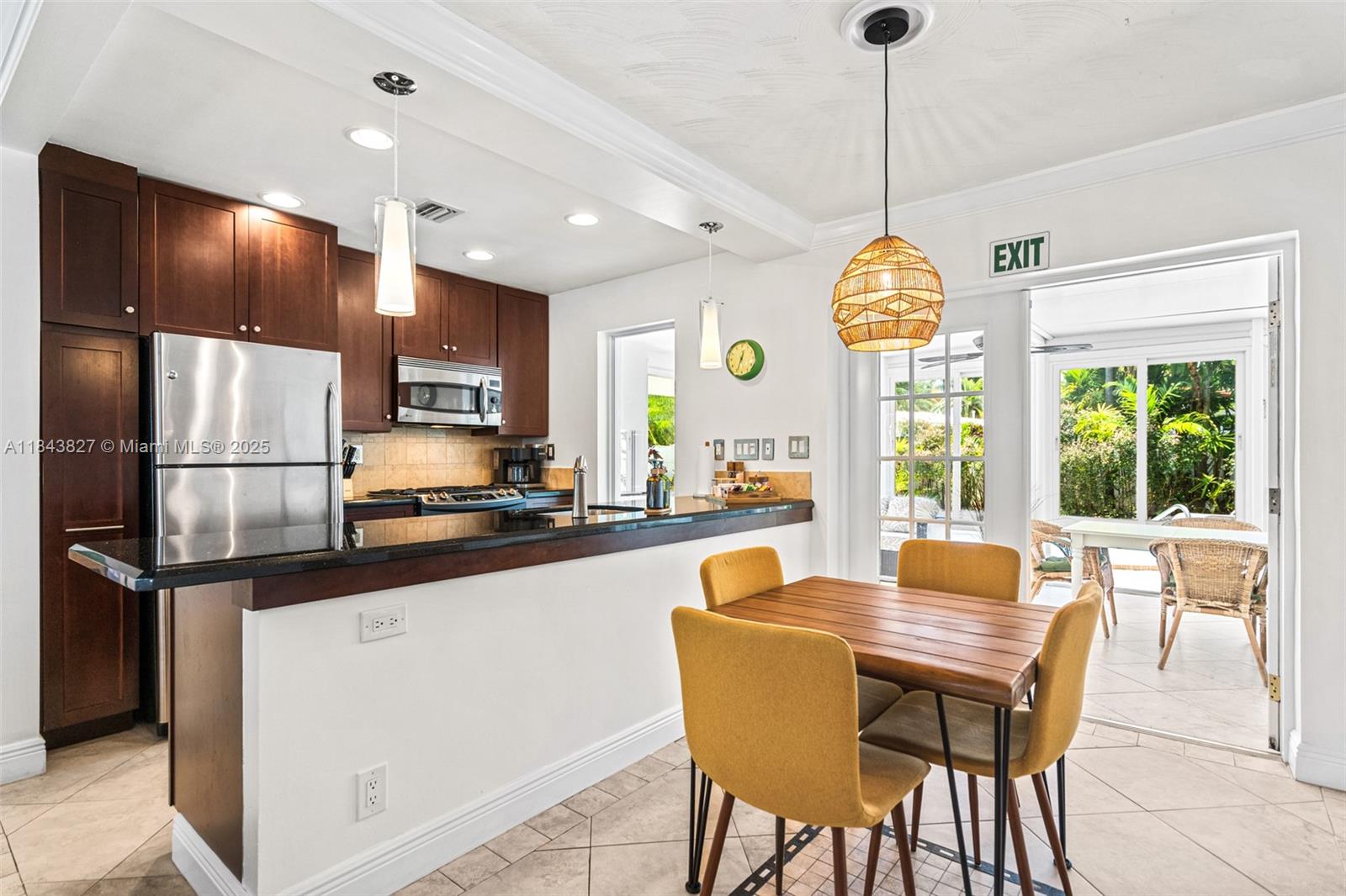 922 N 13th Ter