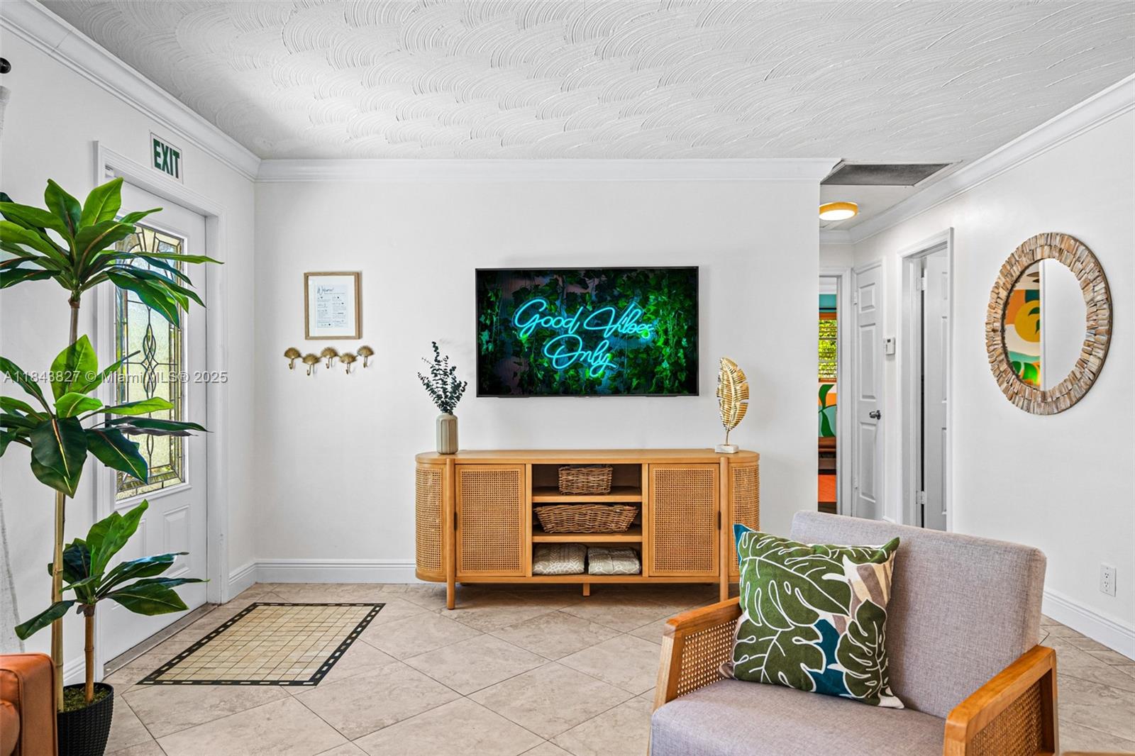 922 N 13th Ter