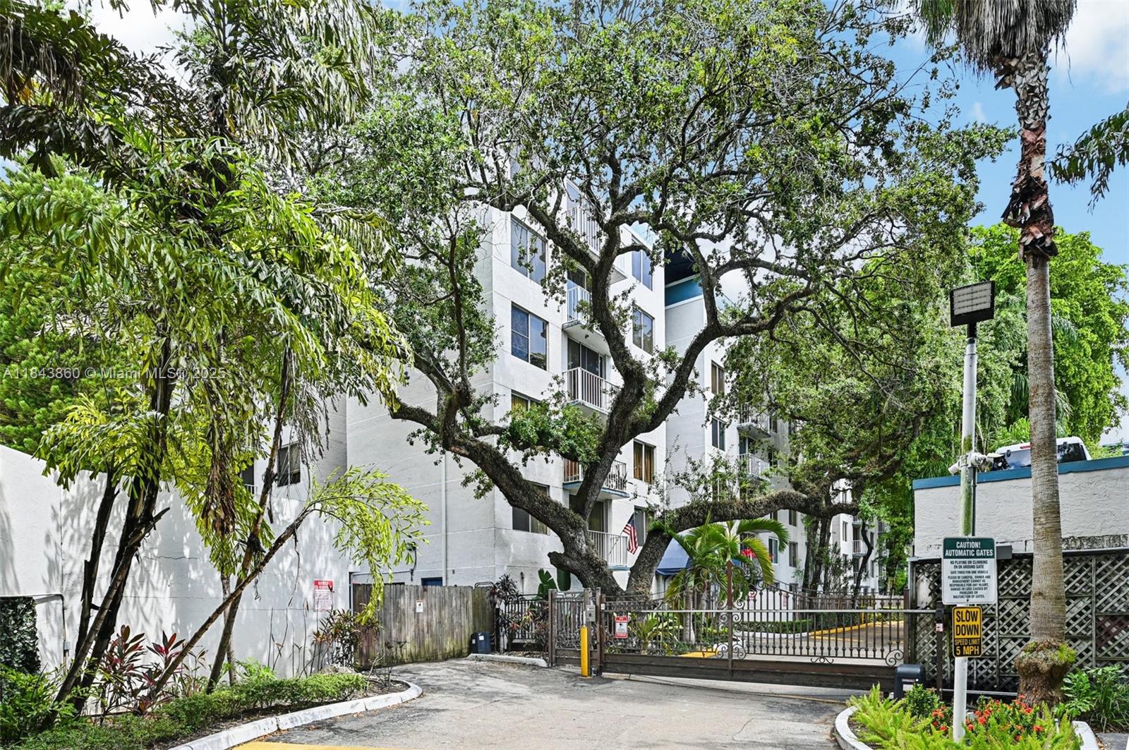 1740 NW N River Dr # 614