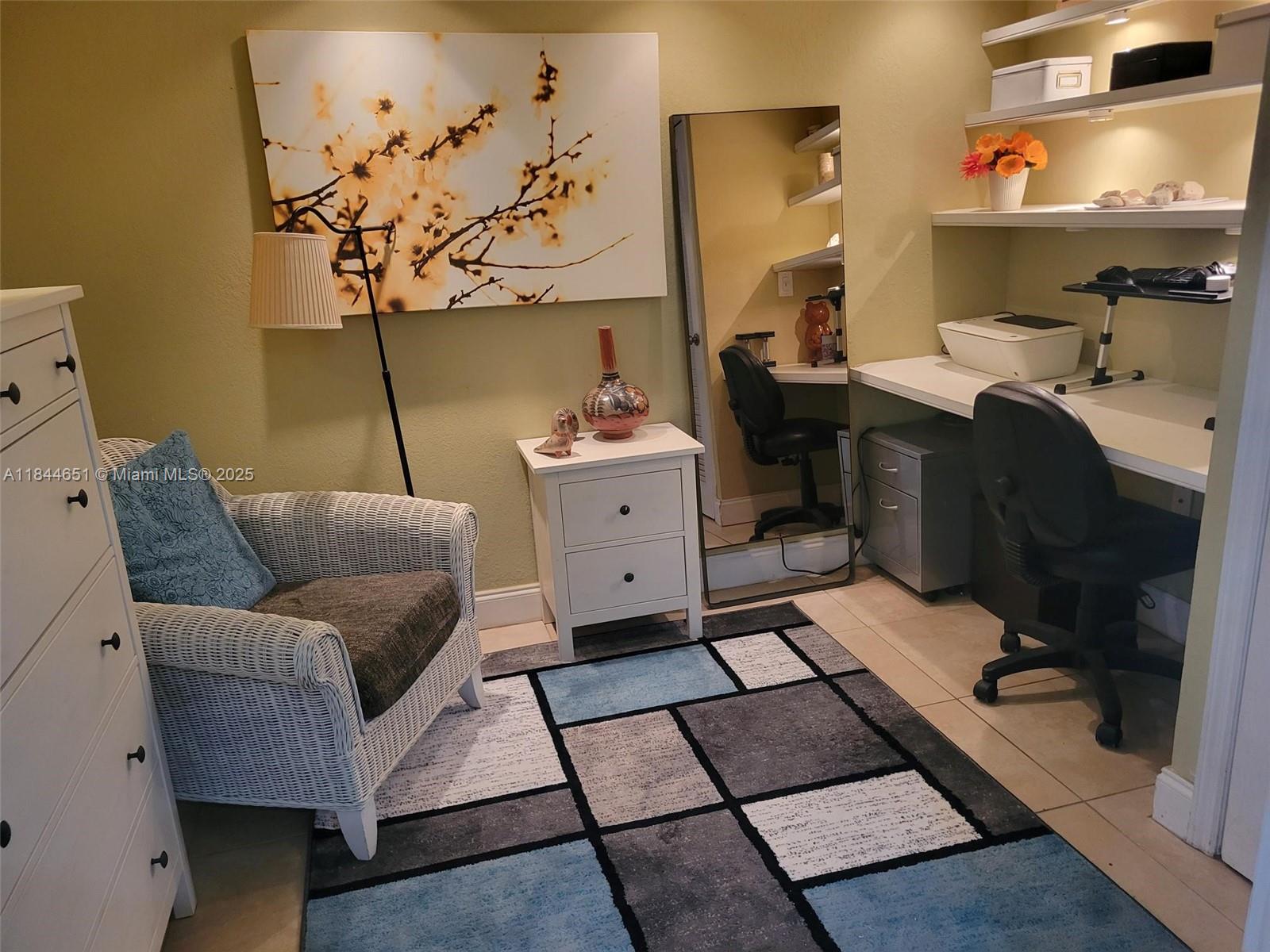 910 Michigan Ave # 304