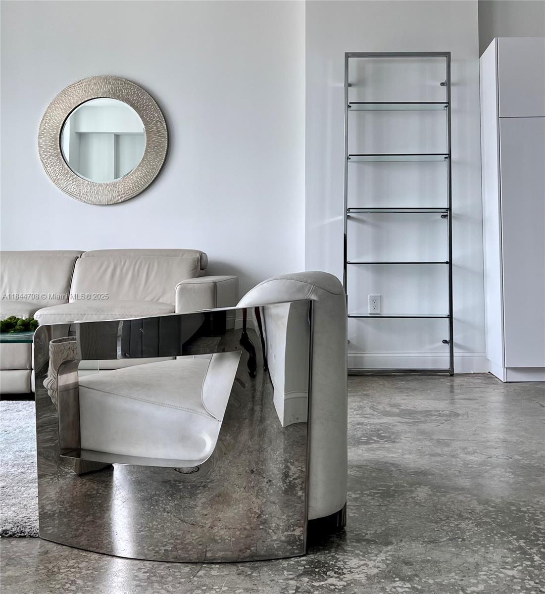 133 NE 2nd Ave # 2005