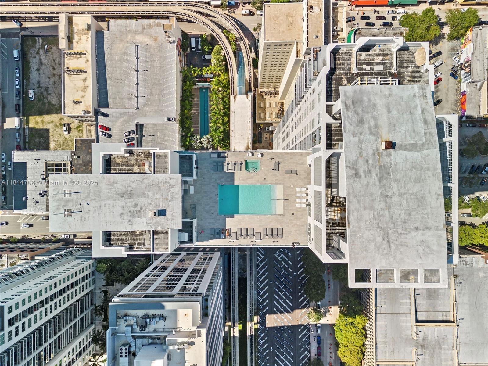 133 NE 2nd Ave # 2005