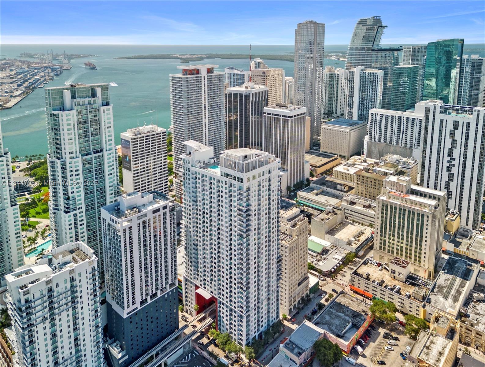 133 NE 2nd Ave # 2005