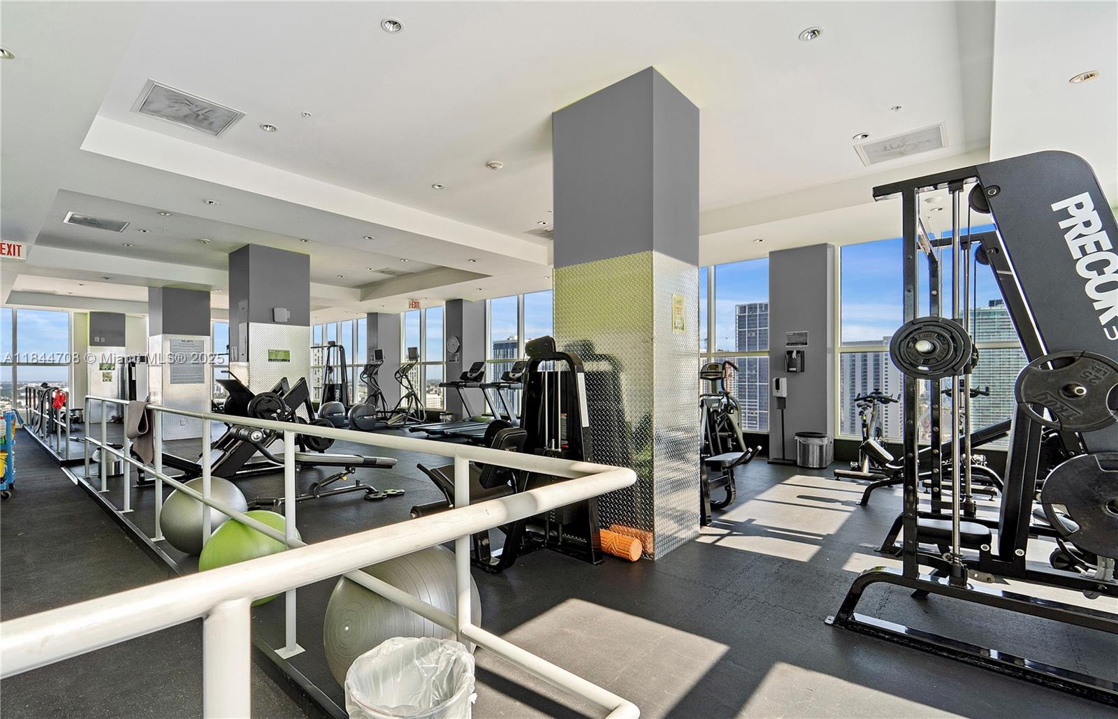 133 NE 2nd Ave # 2005