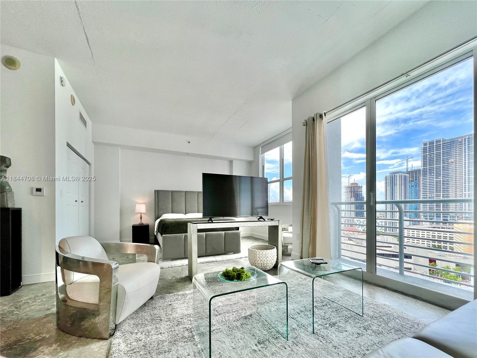 133 NE 2nd Ave # 2005