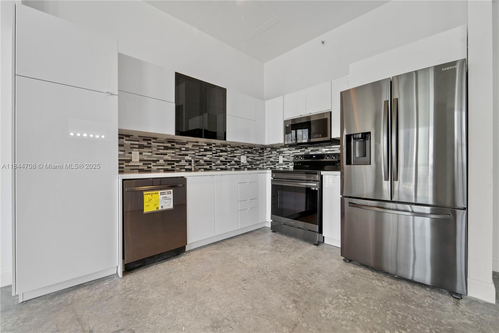 133 NE 2nd Ave # 2005