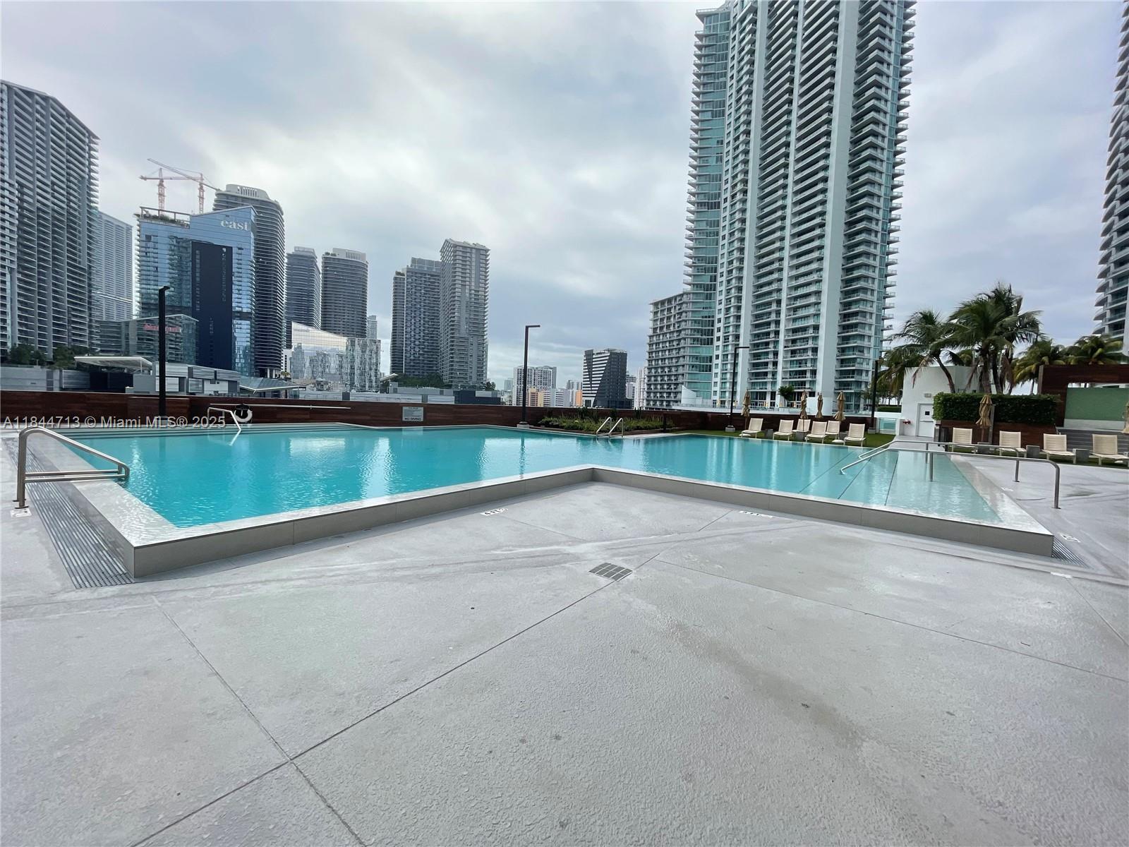 350 S Miami Ave Unit: 3709