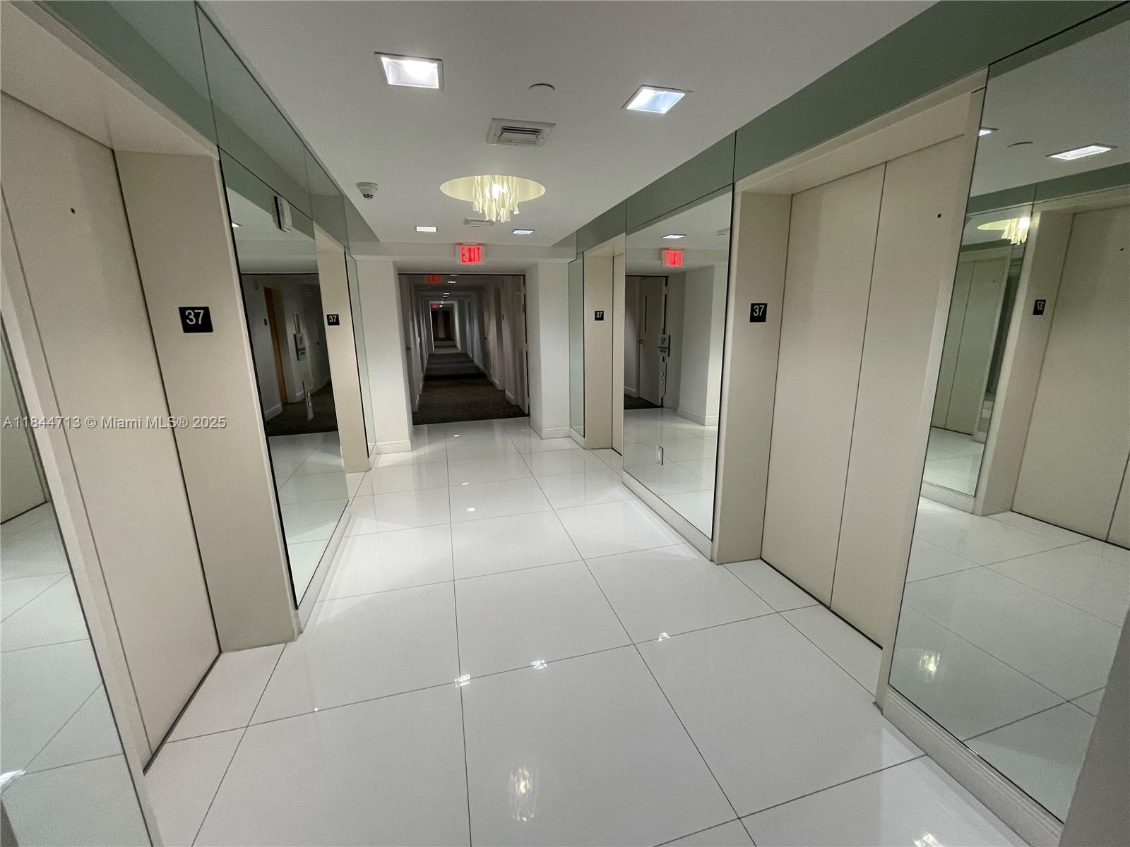 350 S Miami Ave Unit: 3709