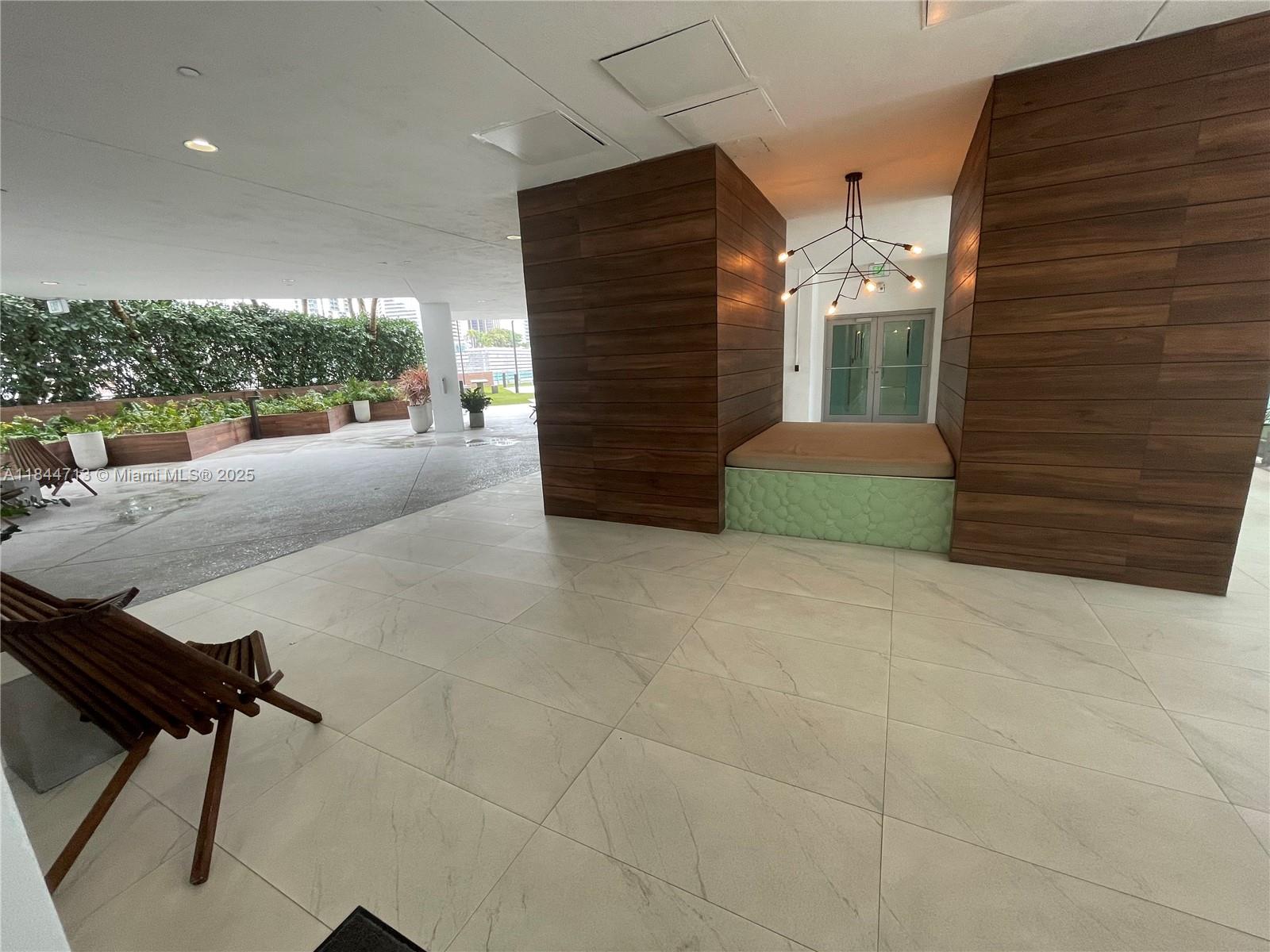 350 S Miami Ave Unit: 3709