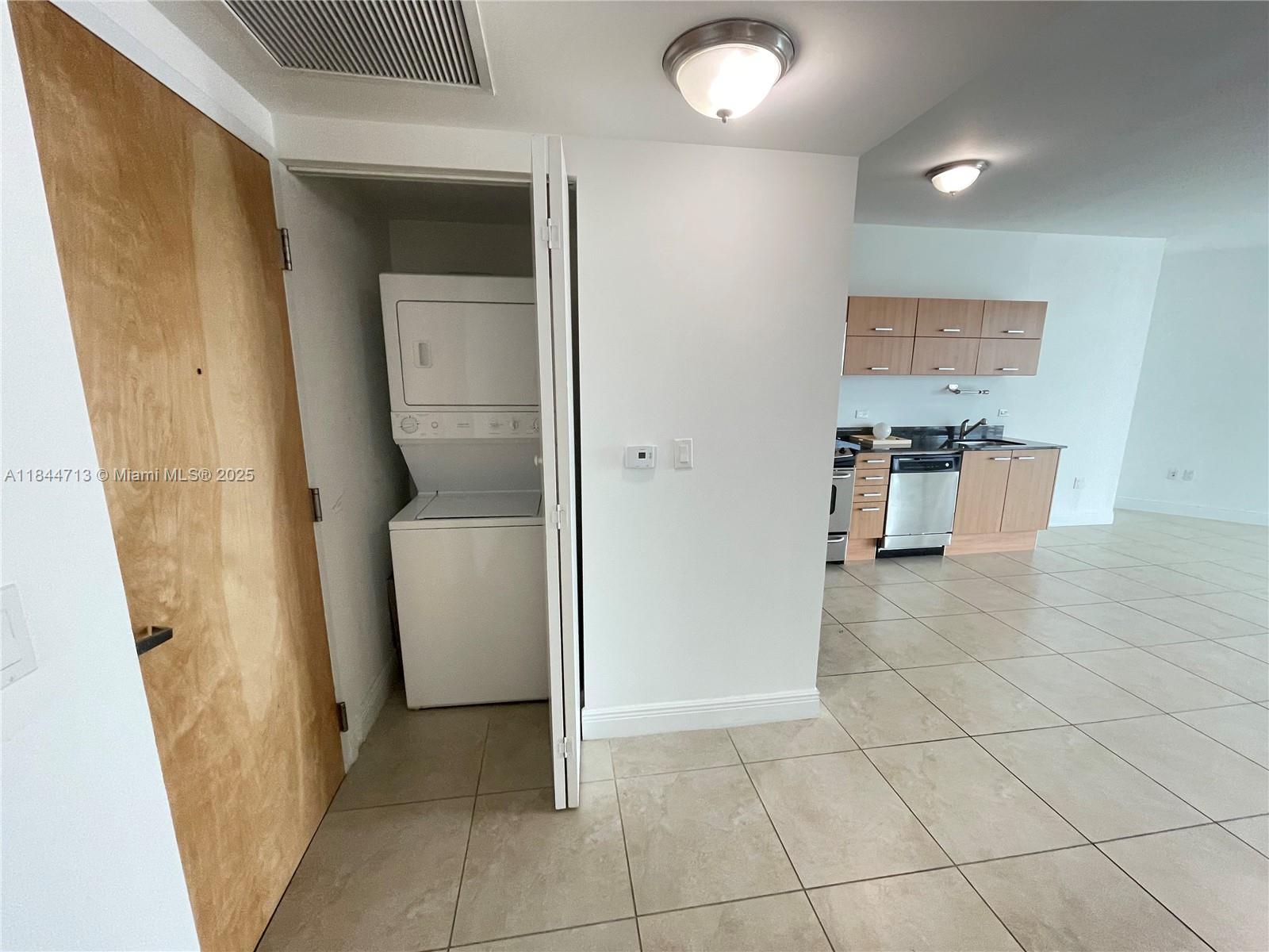 350 S Miami Ave Unit: 3709
