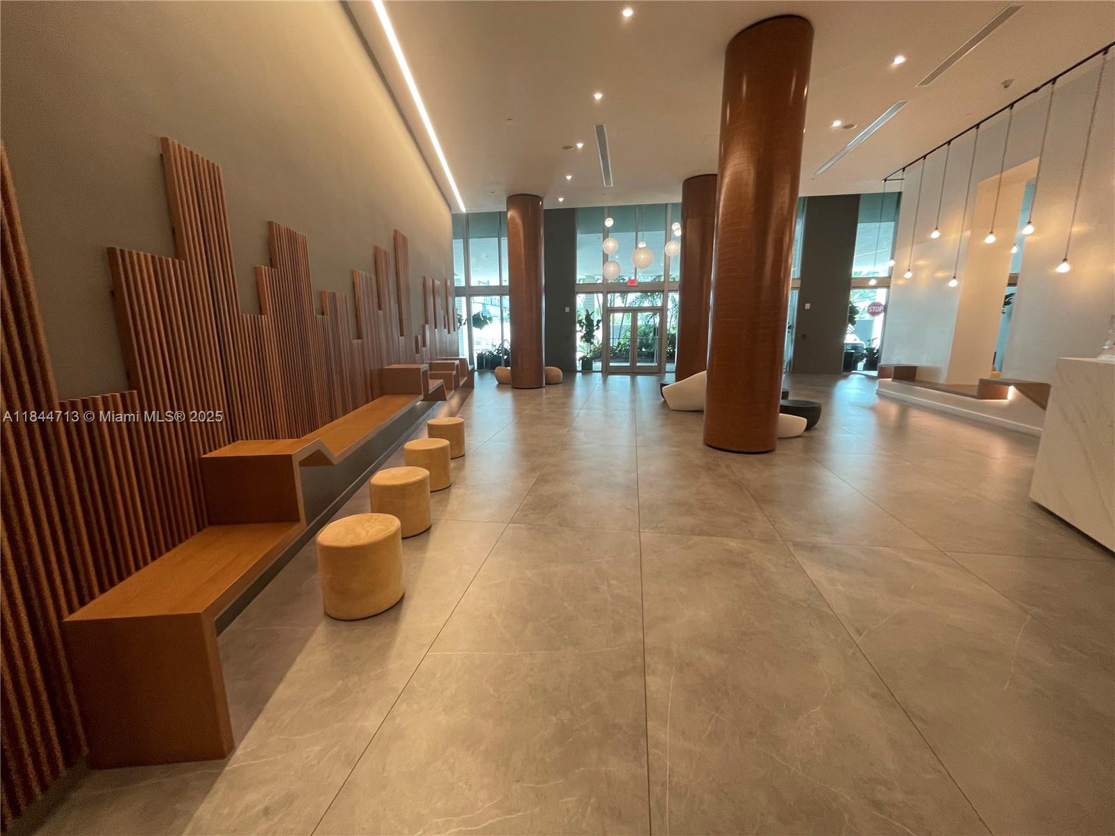 350 S Miami Ave Unit: 3709