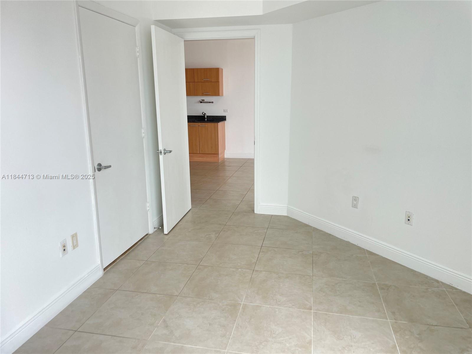 350 S Miami Ave Unit: 3709