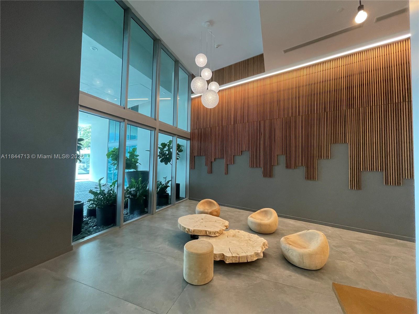 350 S Miami Ave Unit: 3709