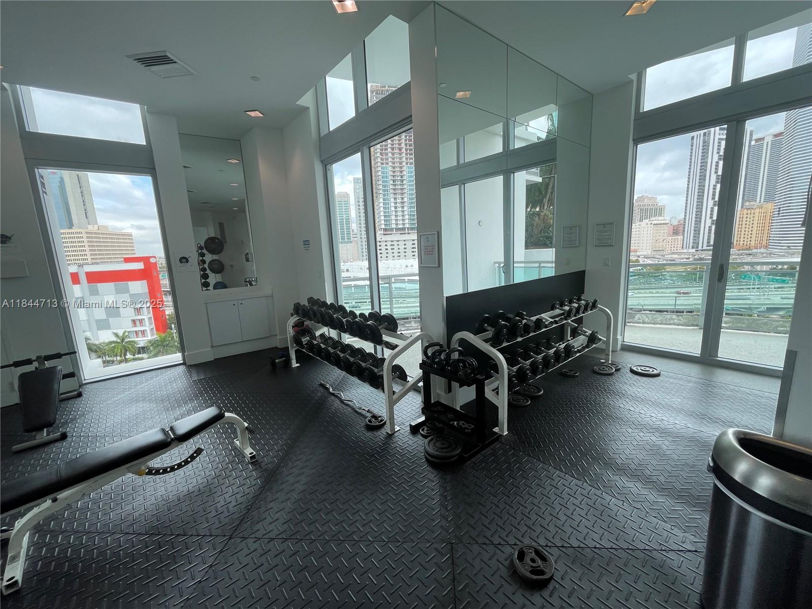 350 S Miami Ave Unit: 3709