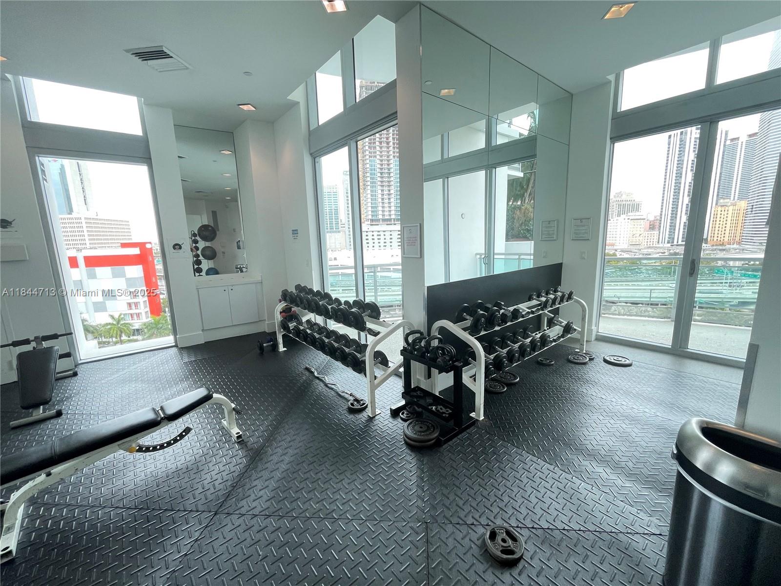 350 S Miami Ave Unit: 3709