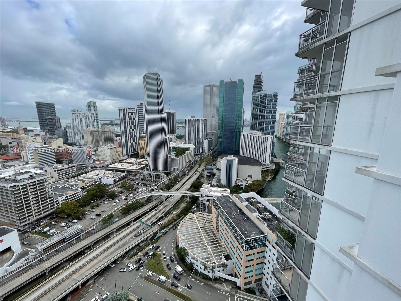 350 S Miami Ave Unit: 3709