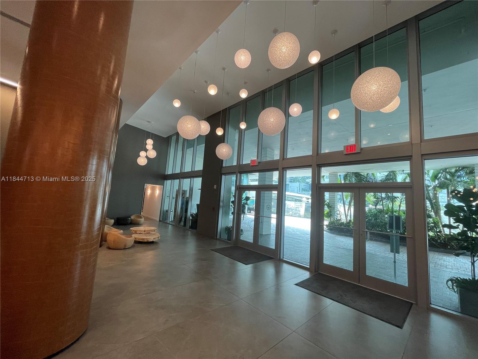 350 S Miami Ave Unit: 3709