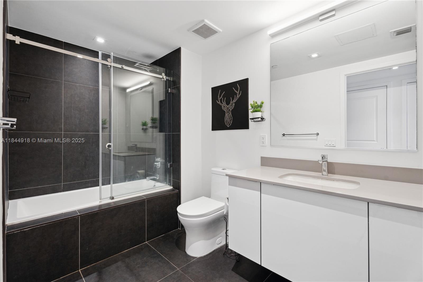 1600 NE 1st Ave # 3303