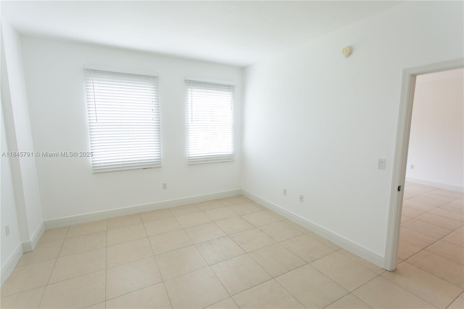 20 Calabria Ave # 201