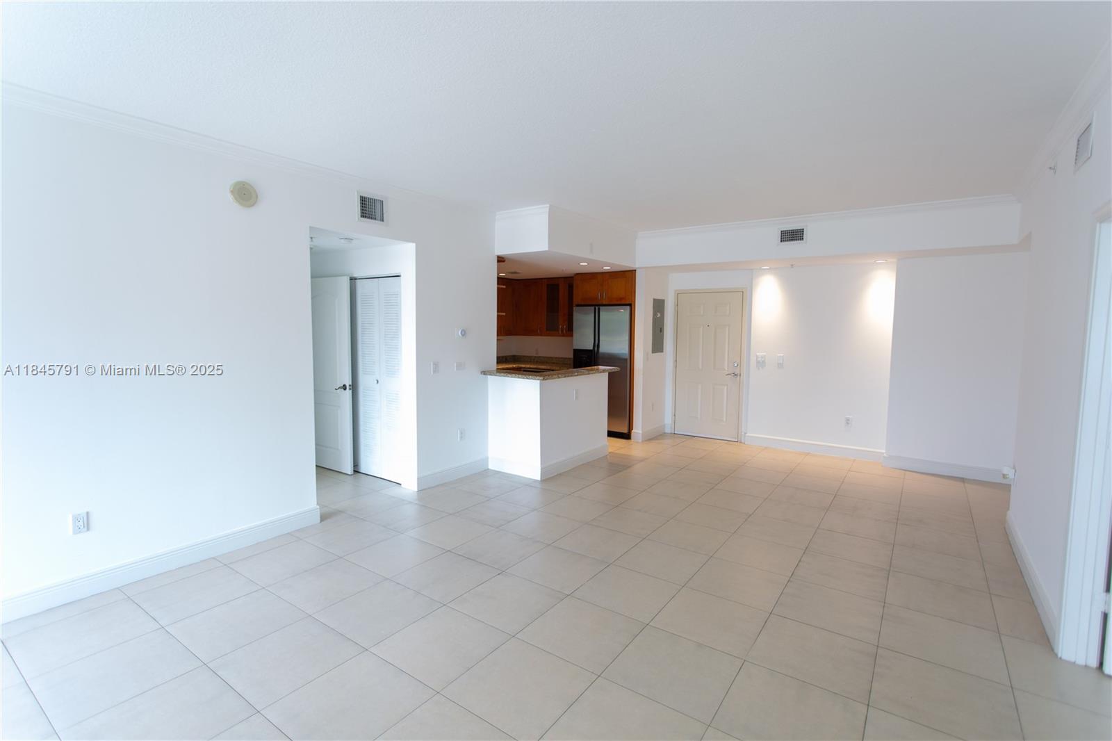20 Calabria Ave # 201