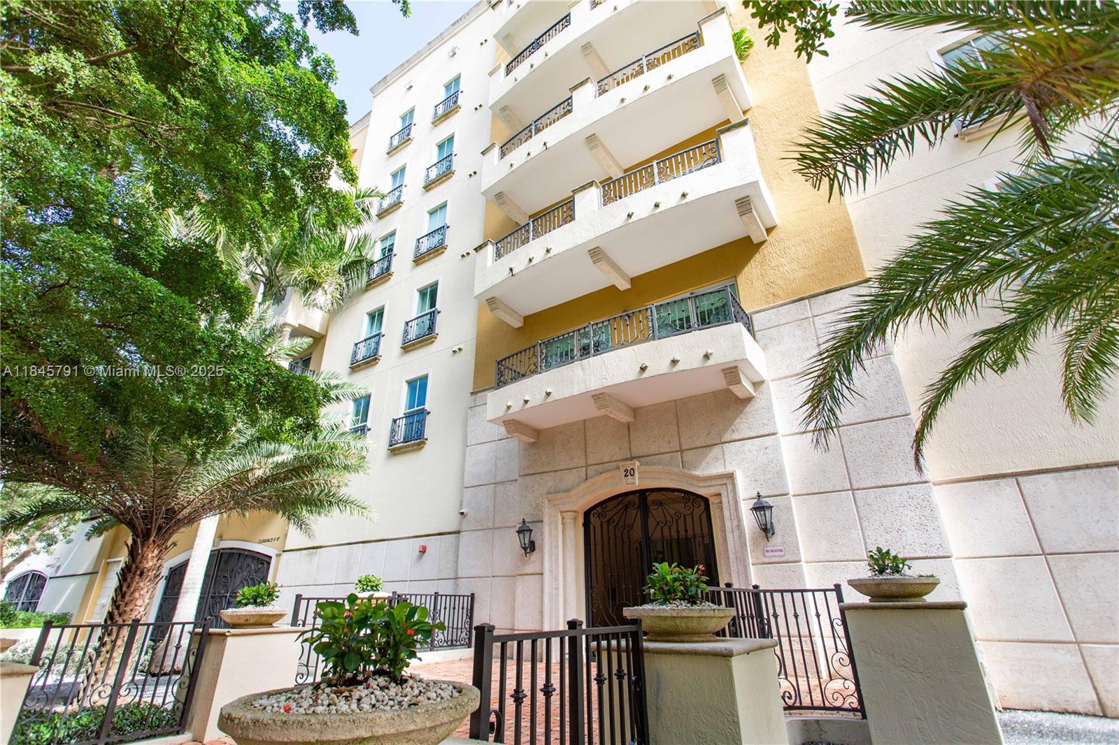 20 Calabria Ave # 201