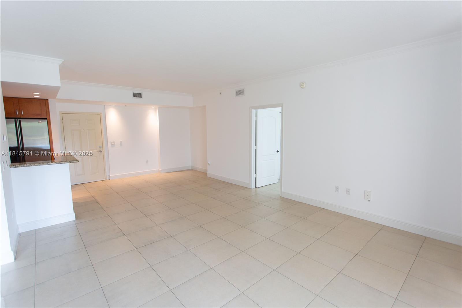 20 Calabria Ave # 201