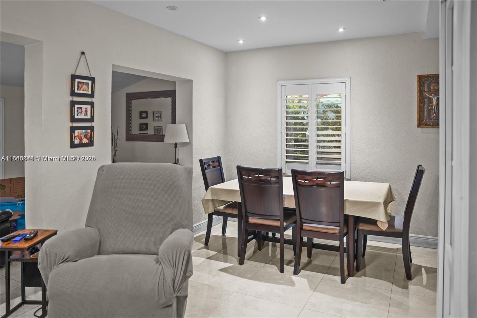 117 W 34th St