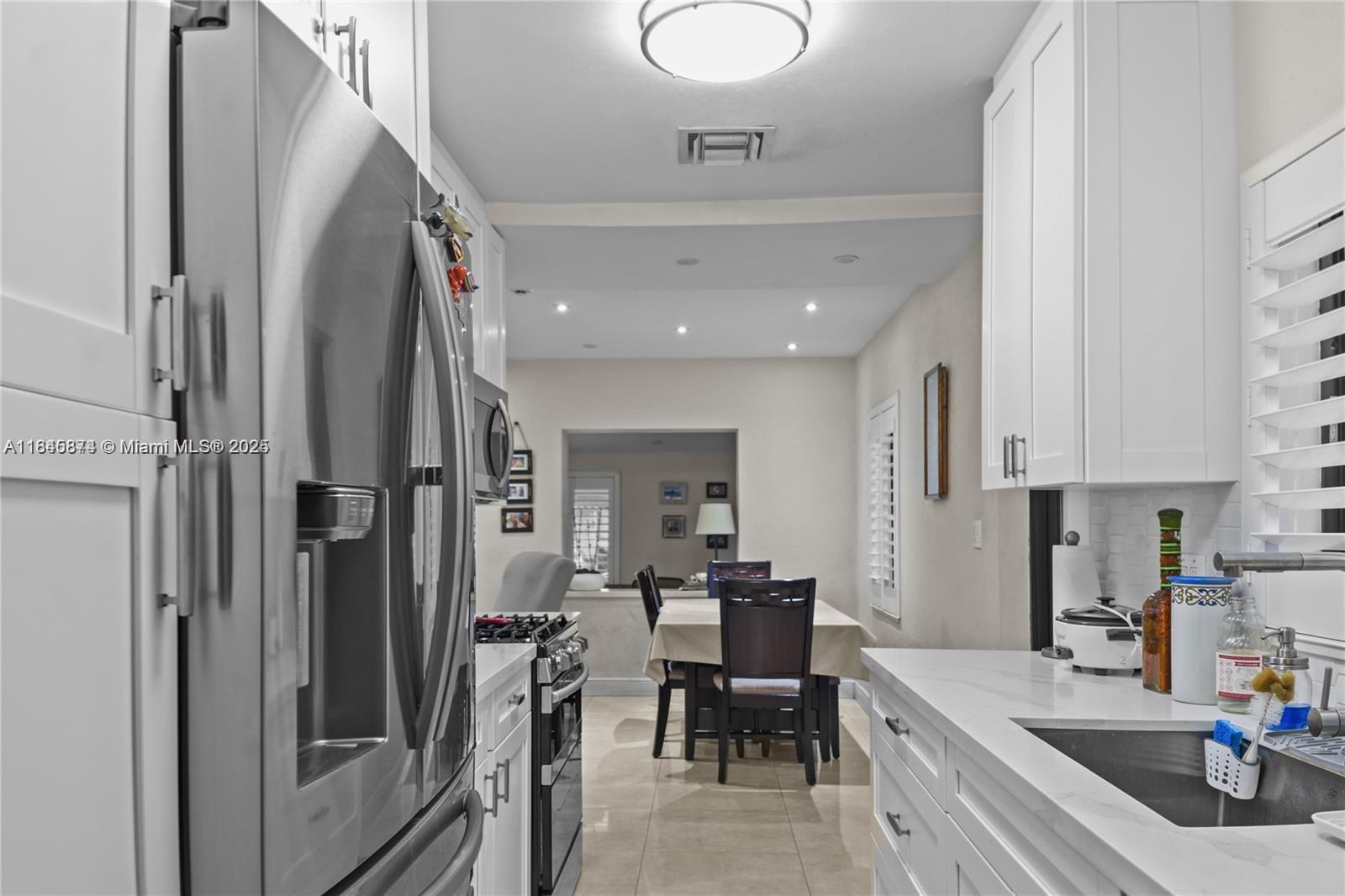 117 W 34th St