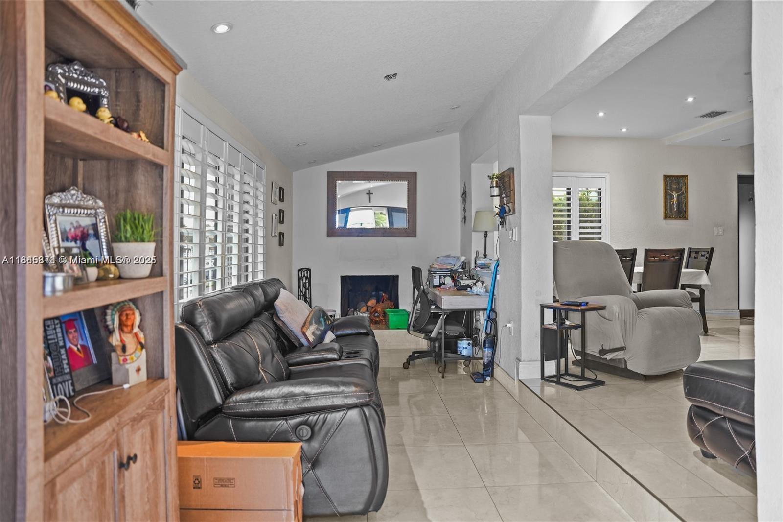 117 W 34th St