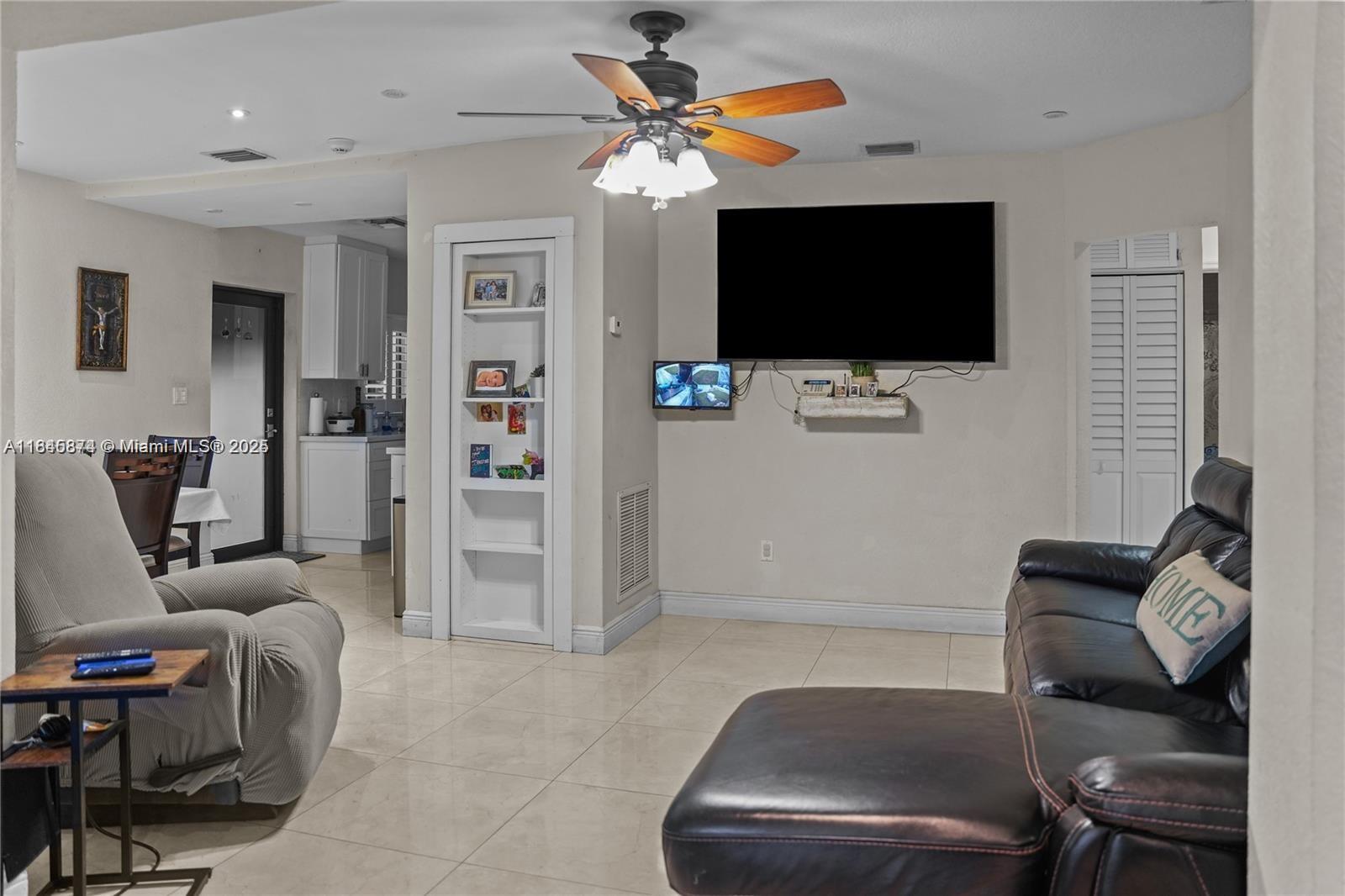 117 W 34th St