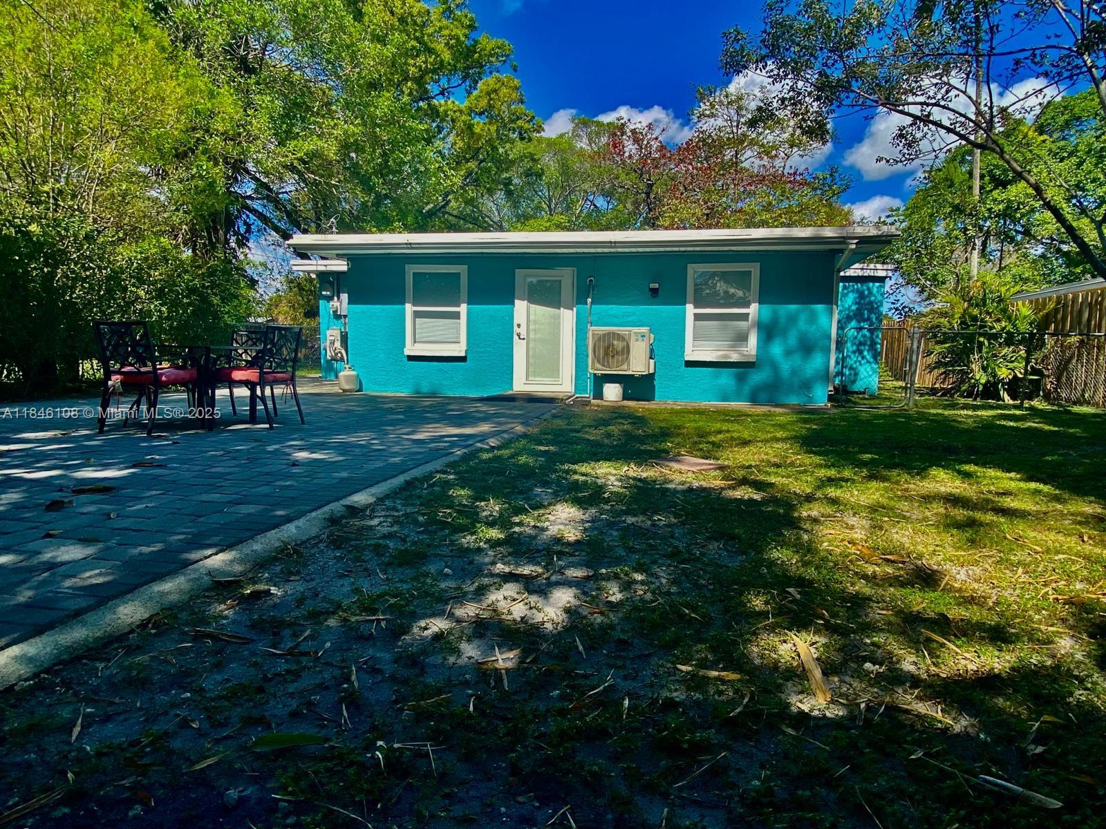 1420 SW 33rd Ct